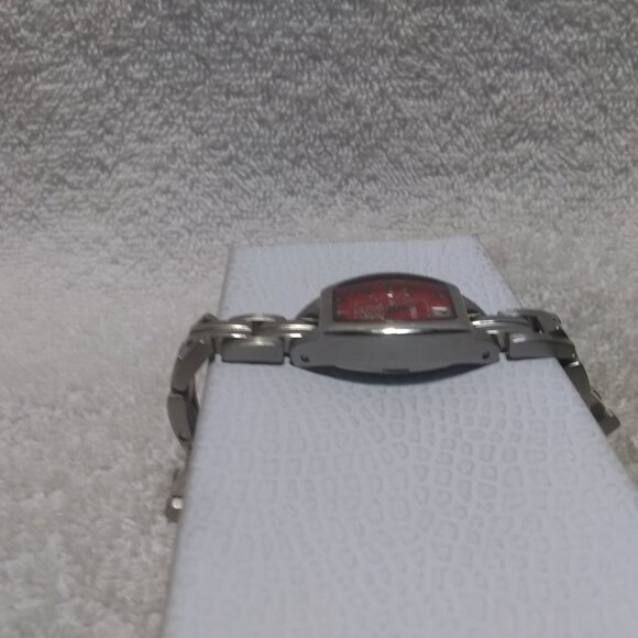 Fossil LI-3223 Quartz Watch Letter M Green Frog Dial Silver Bracelet New Bat ECU - Picture 4 of 11